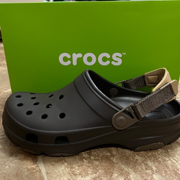 Unisex Clogs Crocs Classic All-Terrain Clog - Picture 4 of 9